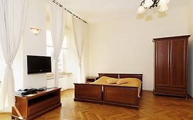 Szczepanska 3 Apartmenthouse